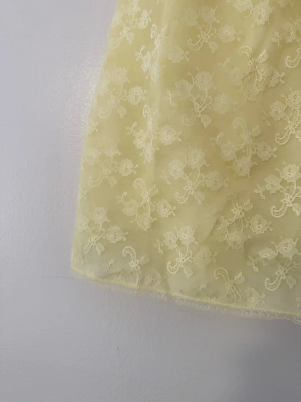 Vintage Butter Yellow Lace Slip Skirt 60s Formfit Rogers Womens 12/14 M Short - Picture 5 of 10